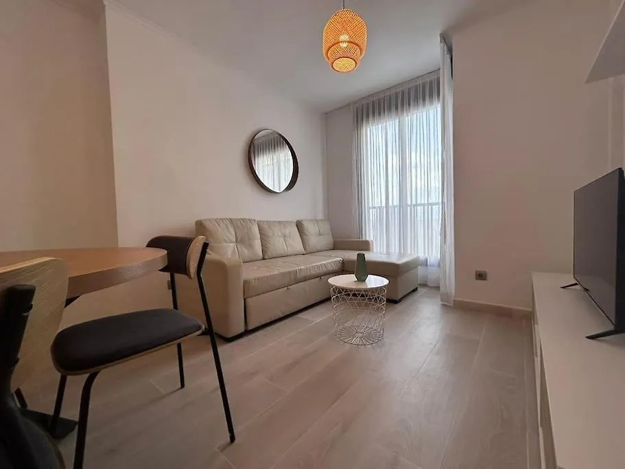 Beautiful Apartment With Pool And Padel - Belfast Madrid
