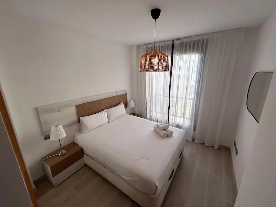 Beautiful Apartment With Pool And Padel - Belfast Madrid